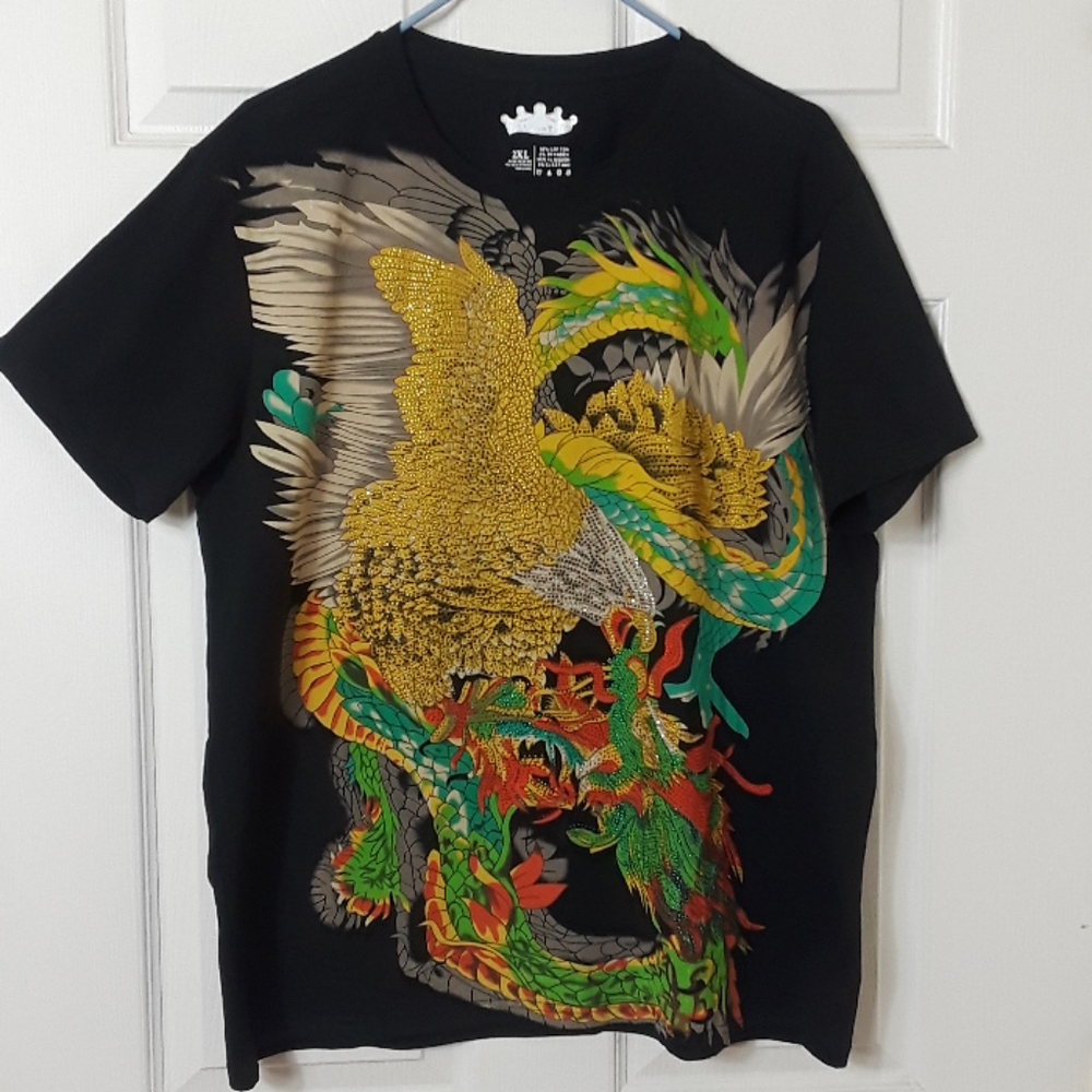 NWOT Heads or Tails embossed Tshirt.  Size 2xl